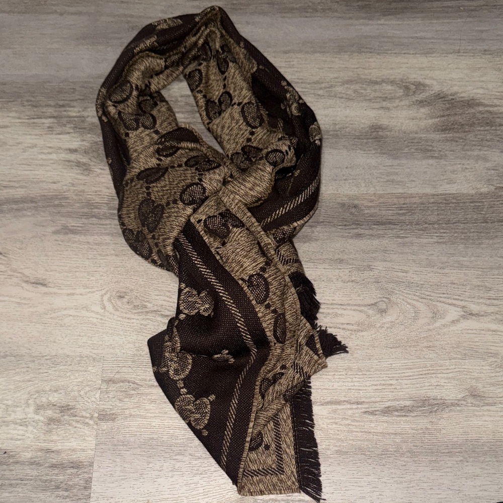 Gucci Classic Brown Patterned Women's / Man’s Scarf